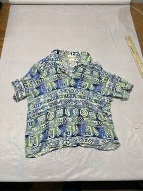Womens Short-Sleeve Button-Down Shirt in Blue & Green Geometric Print